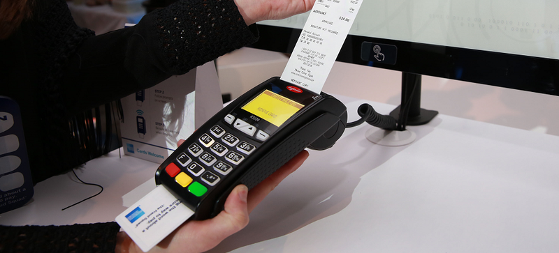 Illustration for article titled Everything You Should Know About the New EMV Chip Credit Card Payment System
